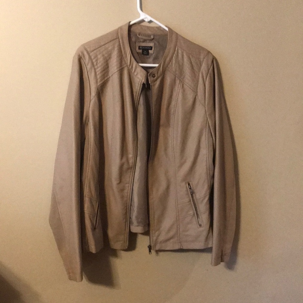New directions cream/ light tan non leather zipper jacket with zipper pockets